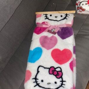 Hello kitty Valentine's Day throw